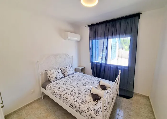 Vibes Beachfront アパート *